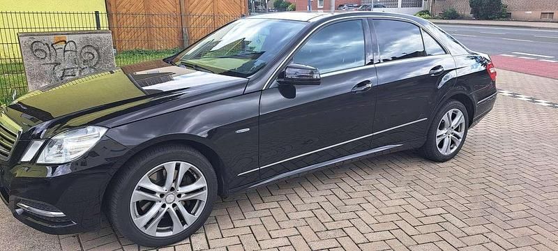 Gebraucht Mercedes 300 204 PS (150 kW) 2010 Schwarz Limousine