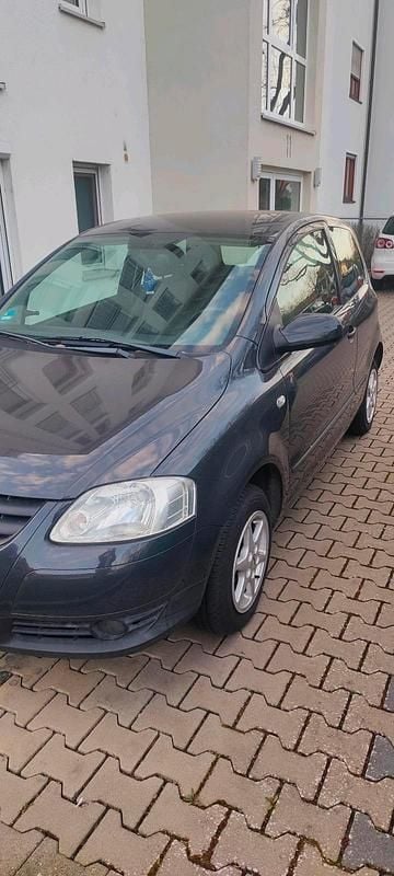 Usata VW Fox 64 CV (47 kW) 2004 Grigio Utilitaria