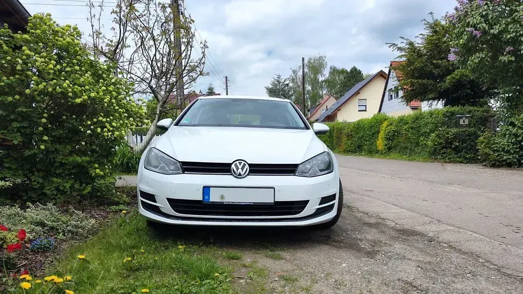 Gebraucht VW Golf VII 105 PS (77 kW) 2013 Weiß Kombi