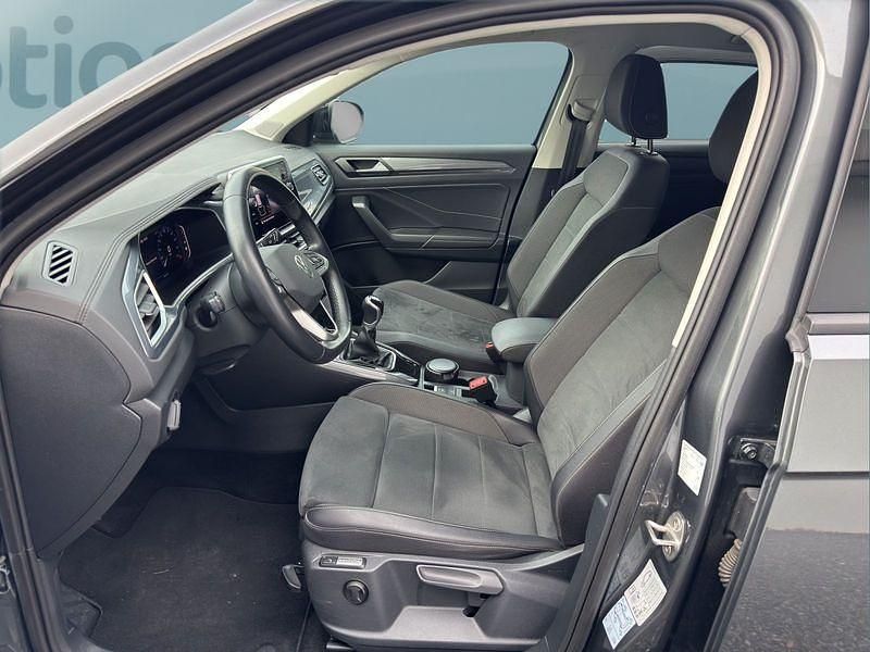 Usado VW T-Roc 110 HP (80 kW) 2023 Cinzento SUV