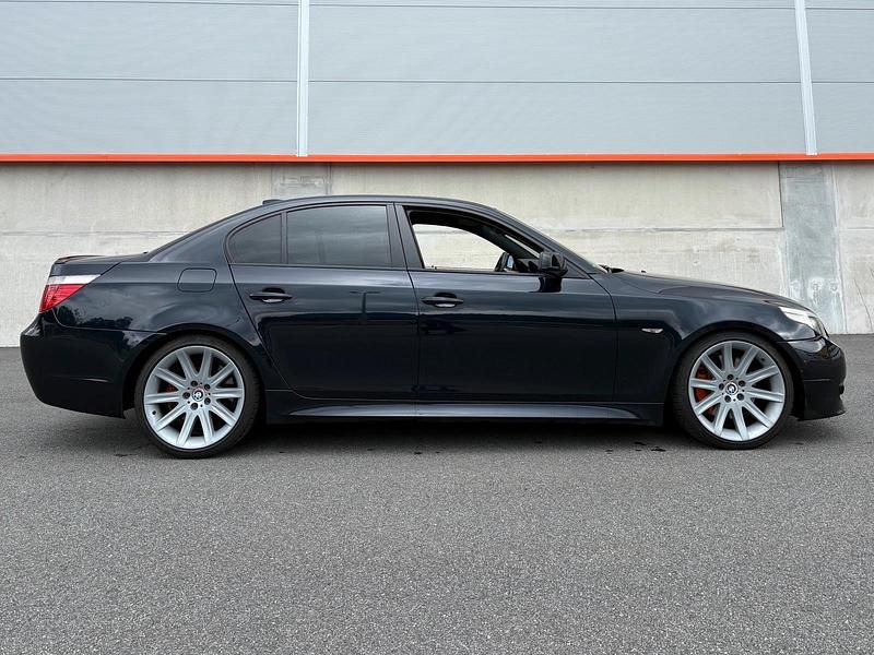 Schwarz Gebraucht 2006 BMW 535 M Sport Limousine | 13.699 € (Teuer) - Bild 1/4