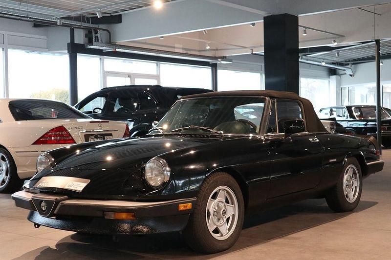 Gebraucht Alfa Romeo Spider 116 PS (85 kW) 1986 Schwarz Cabrio