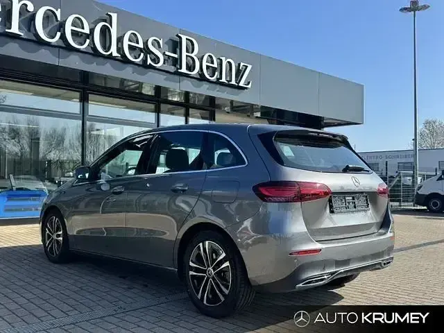 Gebraucht Mercedes B200 Progressive 150 PS (110 kW) 2023 Grau Kleinwagen