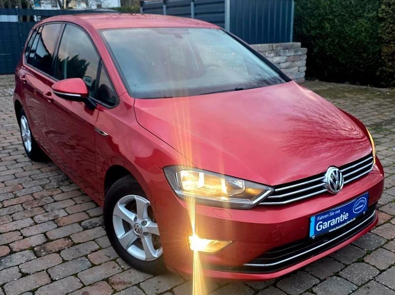 Gebraucht VW Golf VII LOUNGE 110 PS (80 kW) 2015 Rot Limousine
