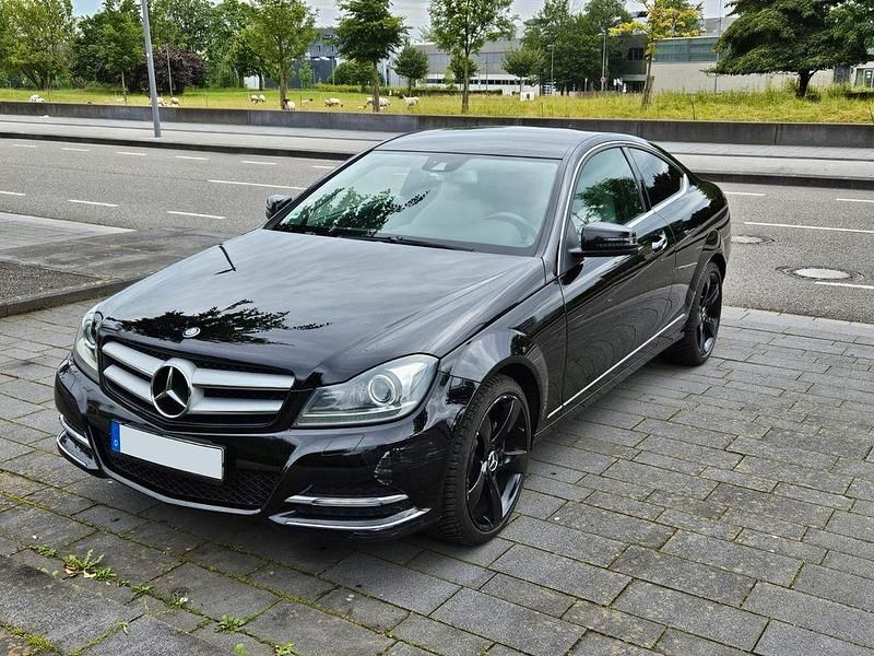 Gebraucht Mercedes C220 170 PS (125 kW) 2013 Schwarz Coupé