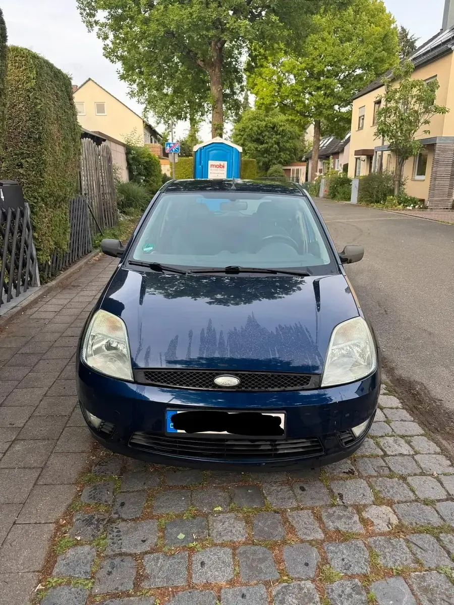 Gebraucht Ford Fiesta 80 PS (58 kW) 2005 Blau Kleinwagen