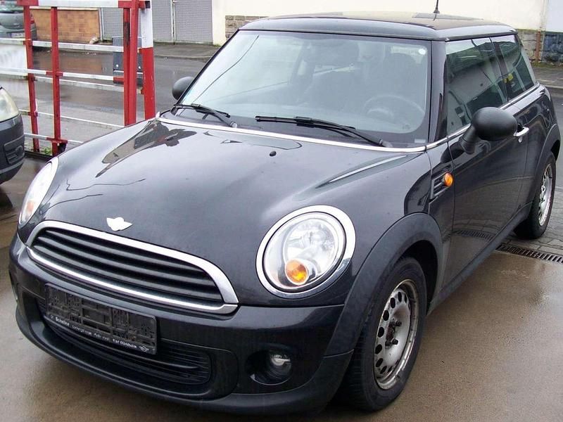 Gebraucht Mini ONE 75 PS (55 kW) 2014 Midnight black metallic Kleinwagen