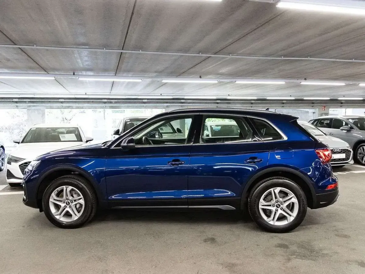Gebraucht Audi Q5 Comfort 299 PS (219 kW) 2023 Navarrablau metallic SUV