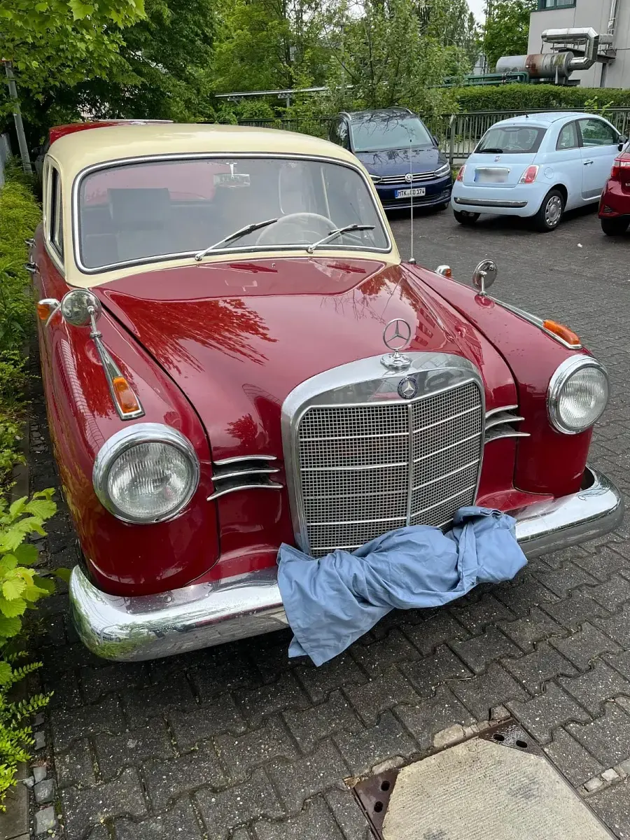 Gebraucht Mercedes 190 50 PS (36 kW) 1961 Rot Limousine