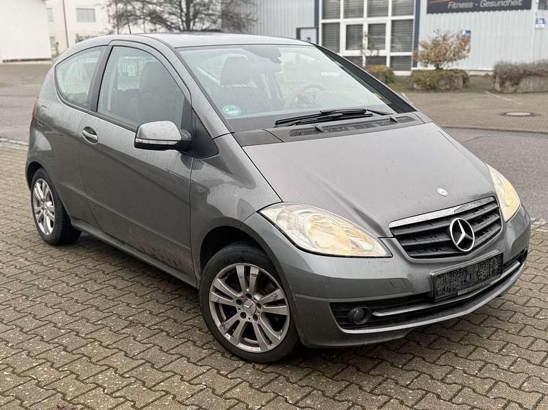 Gebraucht Mercedes A150 95 PS (69 kW) 2009 Mountaingrau Kleinwagen