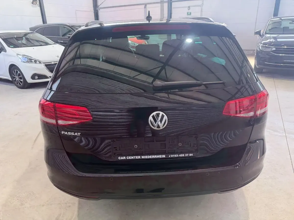 Gebraucht VW Passat Comfortline 150 PS (110 kW) 2019 Schwarz Kombi