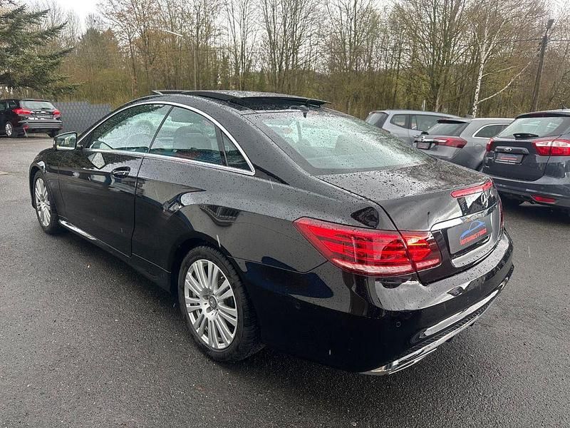 Gebraucht Mercedes E200 AMG line 184 PS (135 kW) 2014 Schwarz Coupé