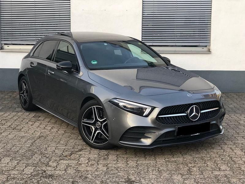 Grau Gebraucht 2019 Mercedes A250 AMG Limousine | 26.995 € (Fairer Preis) - Bild 1/4