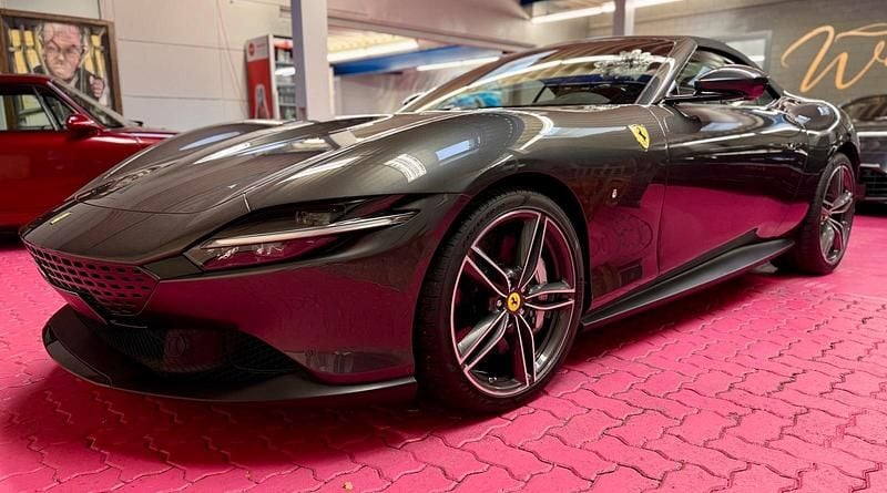 Gebraucht Ferrari Roma 620 PS (456 kW) 2025 Grau Cabrio