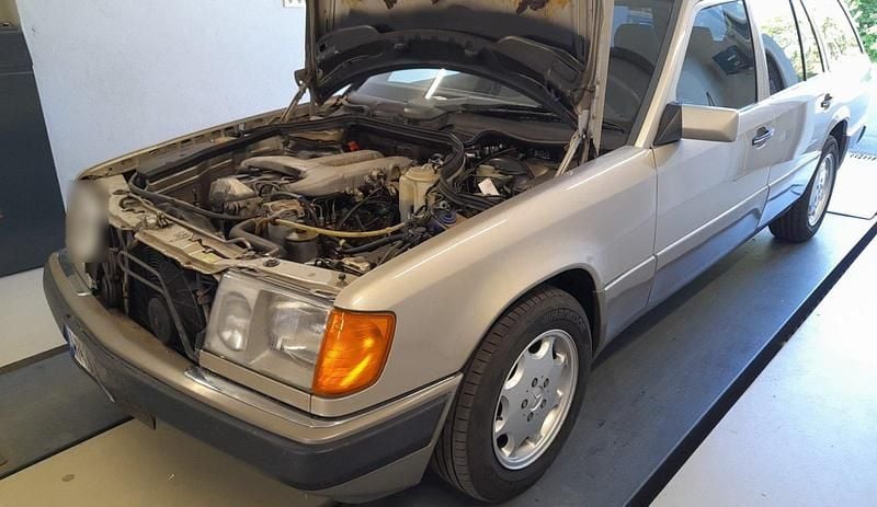 Gebraucht Mercedes 300 147 PS (108 kW) 1990 Beige Kombi