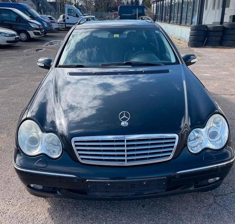 Gebraucht Mercedes C320 218 PS (160 kW) 2002 Schwarz Kombi