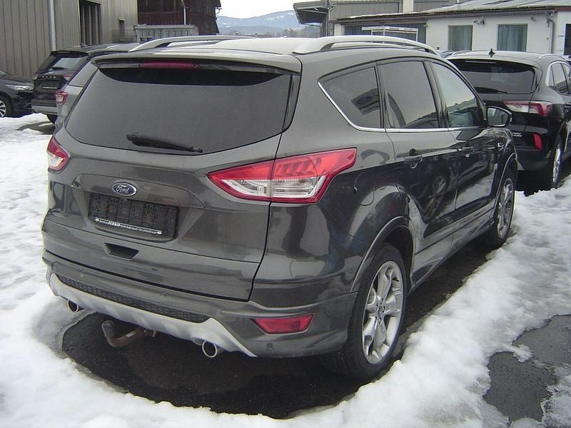 Gebraucht Ford Kuga Individual 179 PS (131 kW) 2016 Grau SUV