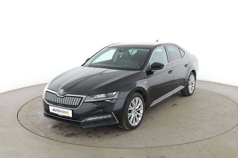 Gebraucht Skoda Superb LAURIN & KLEMENT 218 PS (160 kW) 2021 Schwarz Limousine