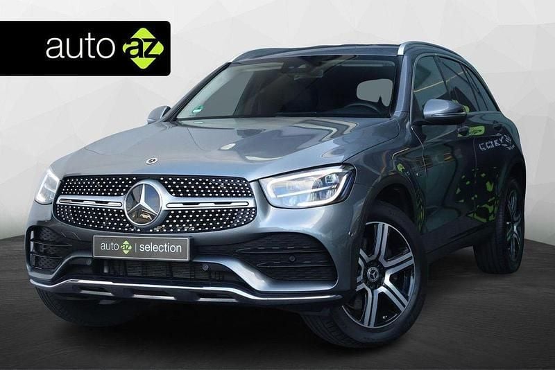 Grau Gebraucht 2020 Mercedes GLC300e Business SUV | 39.900 € (Etwas zu teuer) - Bild 1/4