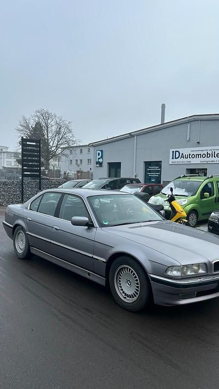 Gebraucht BMW 728 193 PS (141 kW) 1995 Silber Limousine