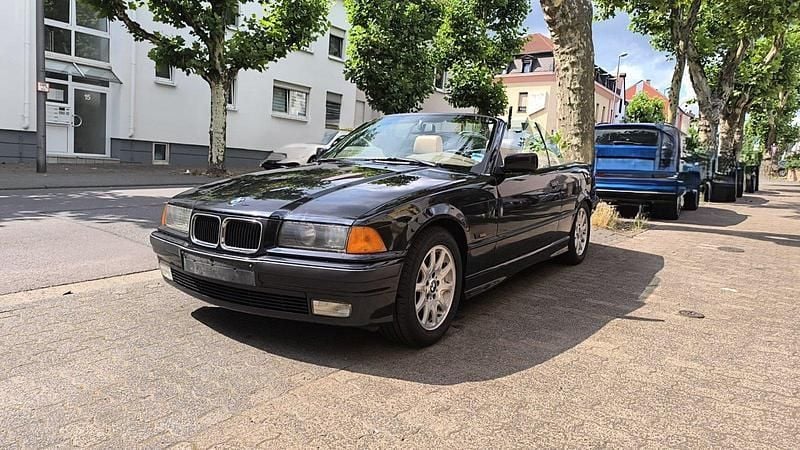 Blau Gebraucht 1996 BMW 320 Cabriolet Cabrio | 5.499 € (Fairer Preis) - Bild 1/4