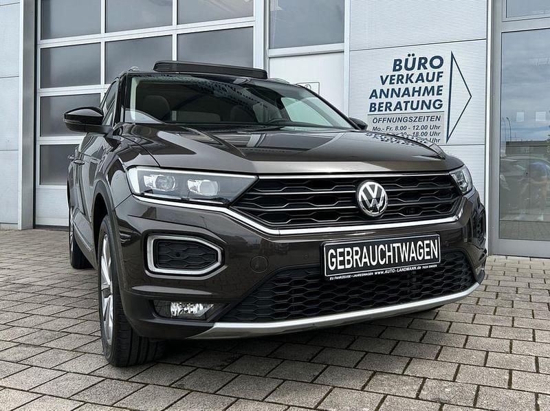 Braun Gebraucht 2019 VW T-Roc Style SUV | 19.890 € (Superpreis) - Bild 1/4