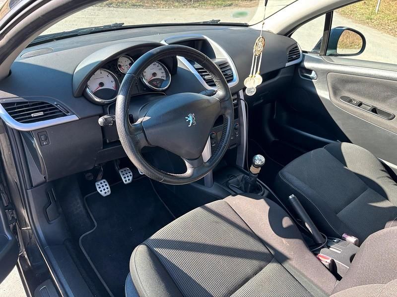 Gebraucht Peugeot 207 CC 120 PS (88 kW) 2008 Schwarz Cabrio