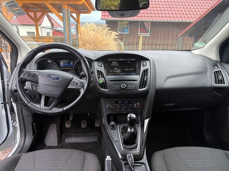 Gebraucht Ford Focus Titanium 120 PS (88 kW) 2015 Weiß Kombi