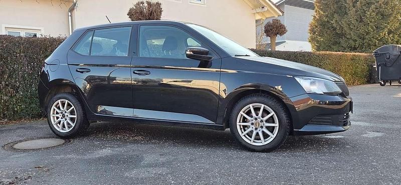 Schwarz Gebraucht 2018 Skoda Fabia Limousine | 8.900 € (Fairer Preis) - Bild 1/4