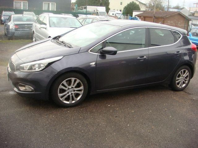Second-hand Kia ProCeed 128 CP (94 kW) 2014 Gri Hatchback