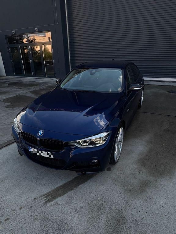 Blau Gebraucht 2016 BMW 340 Performance Limousine | 35.300 € (Fairer Preis) - Bild 1/4