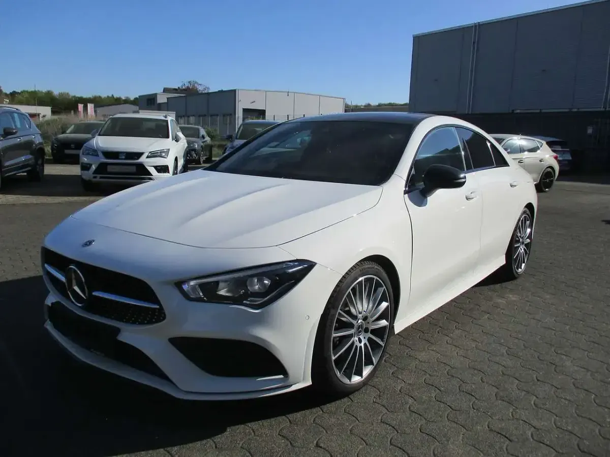 Gebraucht Mercedes CLA250 AMG line 224 PS (164 kW) 2020 Polarweiss  unilack Coupé