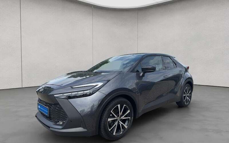 Grau Gebraucht 2024 Toyota C-HR SUV | 30.490 € (Etwas zu teuer) - Bild 1/4