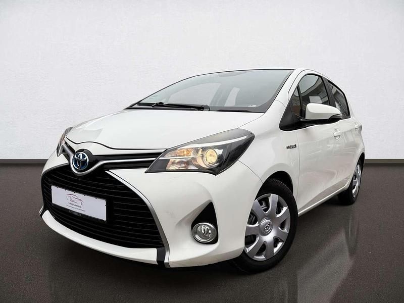 Gebraucht Toyota Yaris Hybrid Comfort 75 PS (55 kW) 2015 Super white 2 Kleinwagen