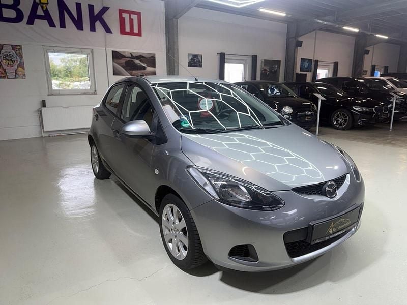 Silber Gebraucht 2010 Mazda 2 Independence Kleinwagen | 3.940 € (Etwas zu teuer) - Bild 1/4