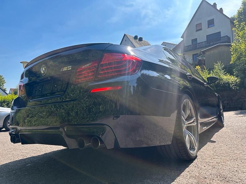 Gebraucht BMW M5 560 PS (411 kW) 2014 Schwarz Limousine