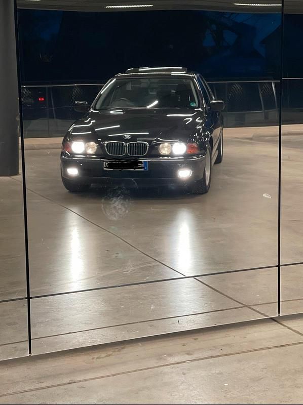 Second-hand BMW 520 150 CP (110 kW) 2000 Negru Berlinǎ