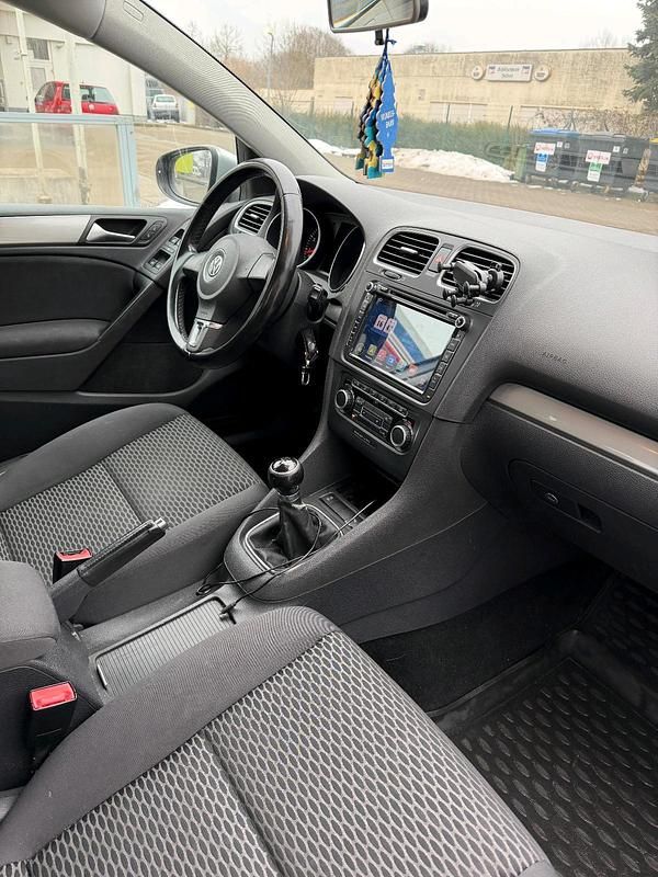 Gebraucht VW Golf VI 80 PS (58 kW) 2010 Silber Kleinwagen