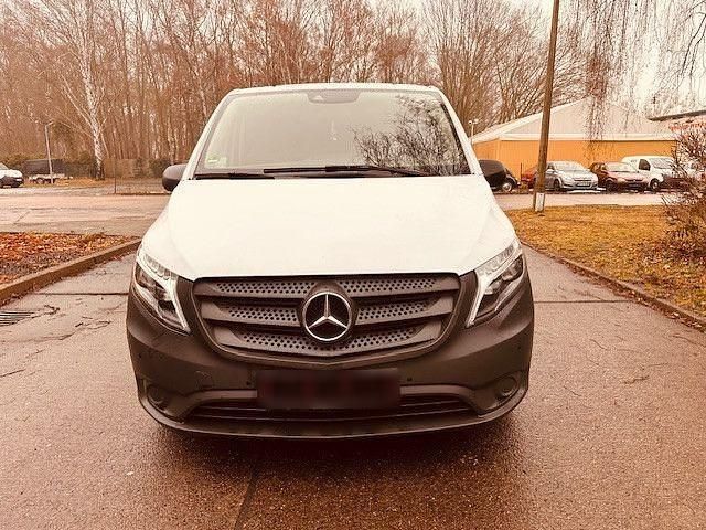Gebraucht Mercedes Vito 163 PS (119 kW) 2020 Van