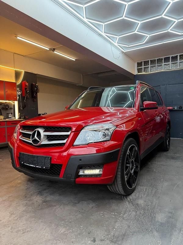 Gebraucht Mercedes GLK250 204 PS (150 kW) 2010 Rot SUV
