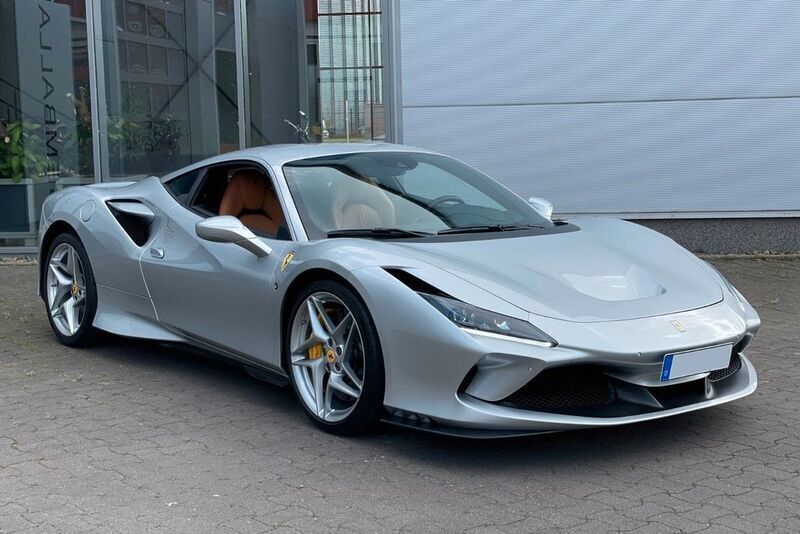 Gebraucht Ferrari F8 721 PS (530 kW) 2022 Silber
