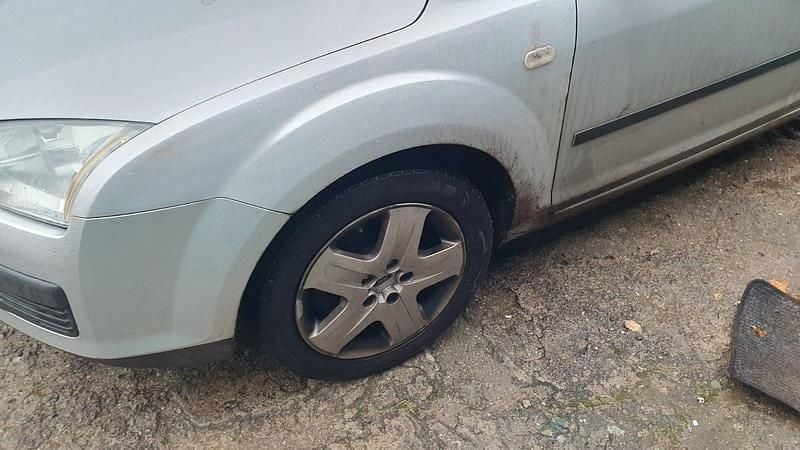 Second-hand Ford Focus 116 CP (85 kW) 2006 Argintiu Break