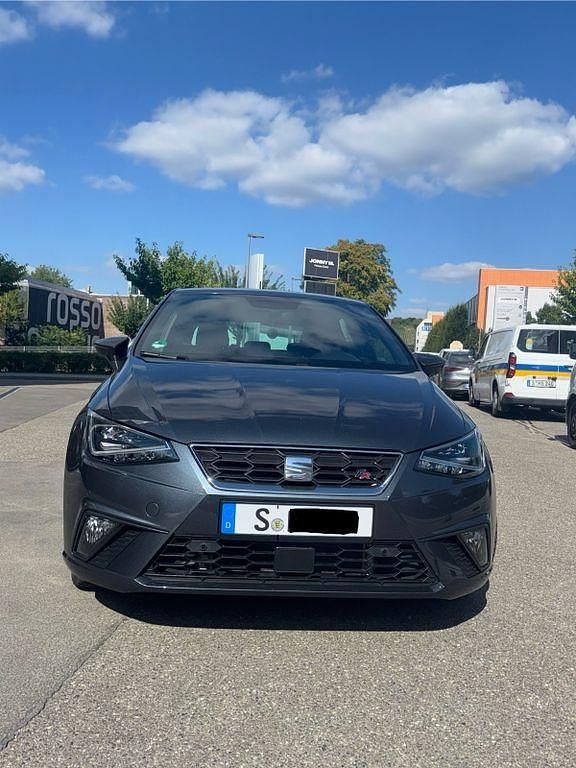 Grau Gebraucht 2020 Seat Ibiza Limousine | 14.000 € (Guter Preis) - Bild 1/4