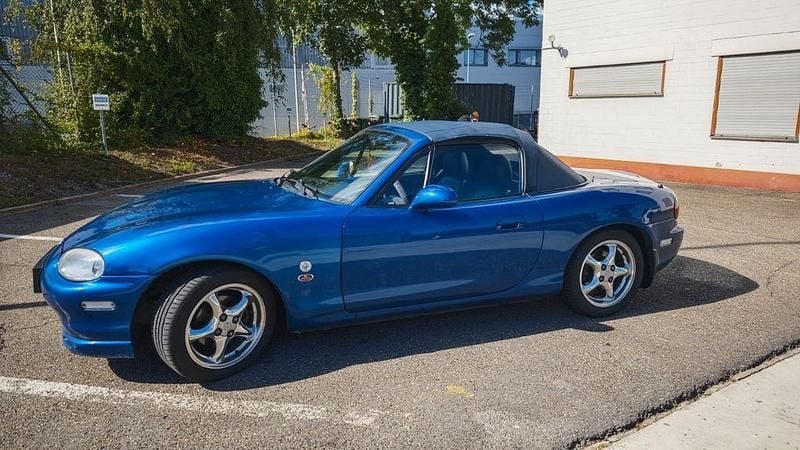 Gebraucht Mazda MX5 140 PS (102 kW) 1999 Blau Cabrio