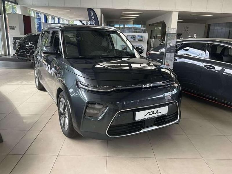 Grau Gebraucht 2023 Kia Soul EV Inspiration SUV | 29.990 € (Guter Preis) - Bild 1/4