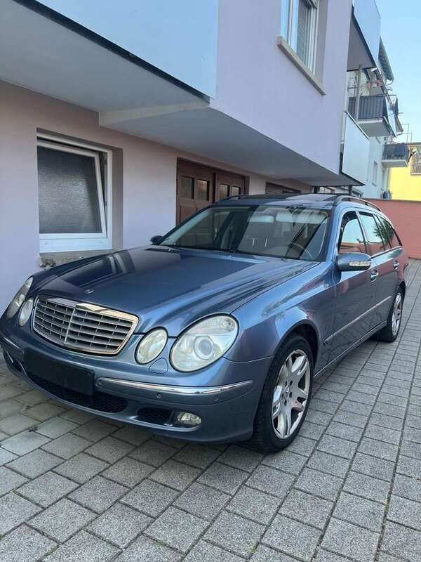 Blau Gebraucht 2005 Mercedes E280 Elegance Kombi | 3.990 € (Fairer Preis) - Bild 1/4