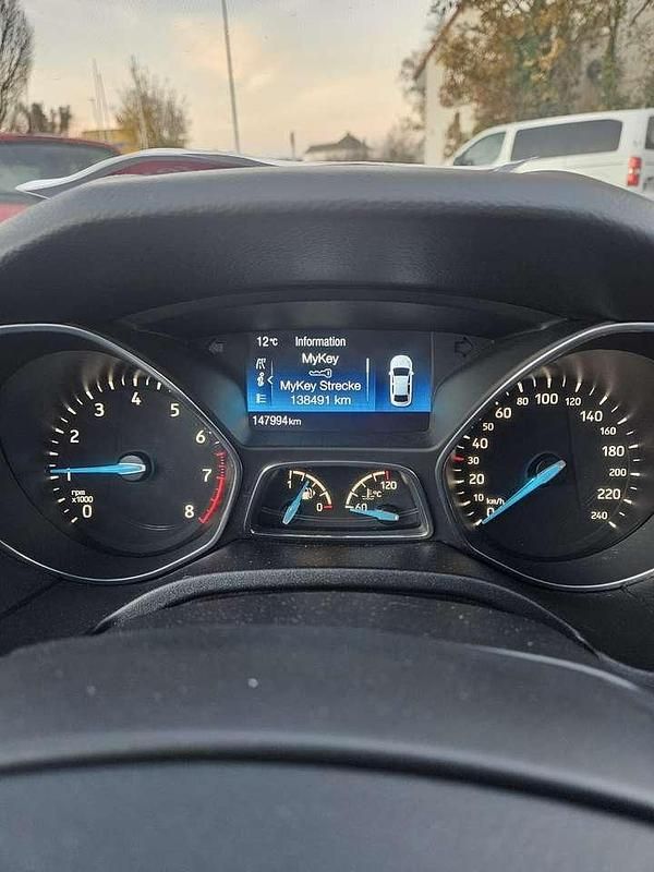 Usata Ford Focus 101 CV (74 kW) 2015 Bianco Station wagon