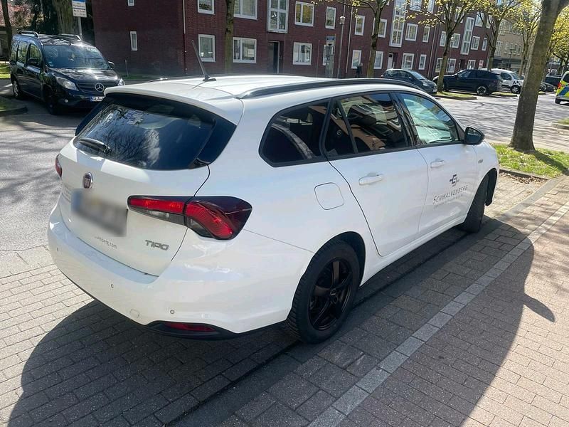 Gebraucht Fiat Tipo 120 PS (88 kW) 2018 Weiß Kombi