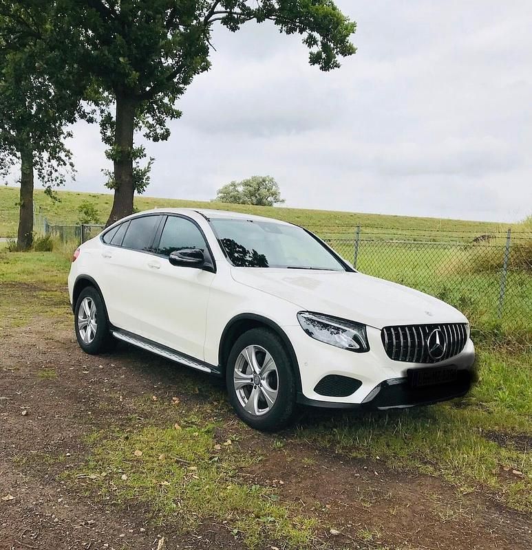 Weiß Gebraucht 2017 Mercedes GLC220 Coupé | 28.900 € (Fairer Preis) - Bild 1/4