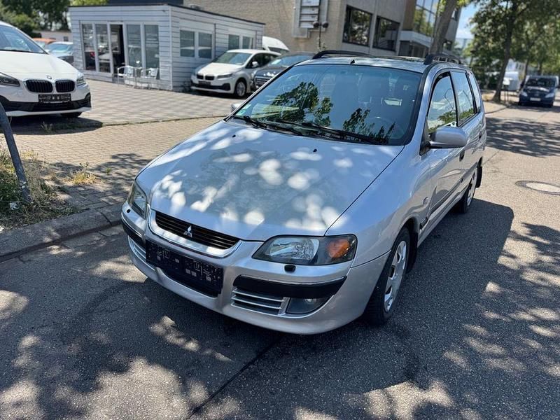 Silber Gebraucht 2004 Mitsubishi Space Star Van / Kleinbus | 1.999 € (Fairer Preis) - Bild 1/4